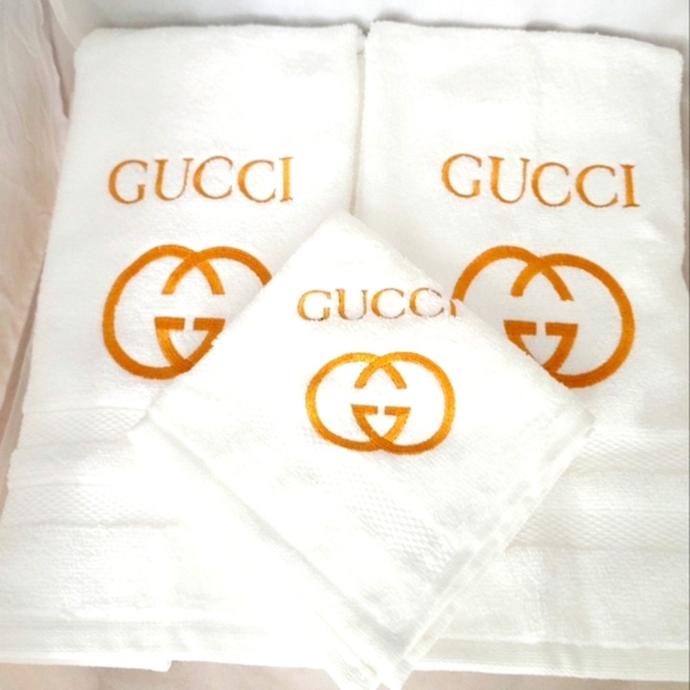 4pc Luxurious Style Embroidered Towel Set